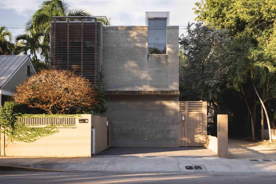 Contra House -Luxury Home With Pool House in Key West