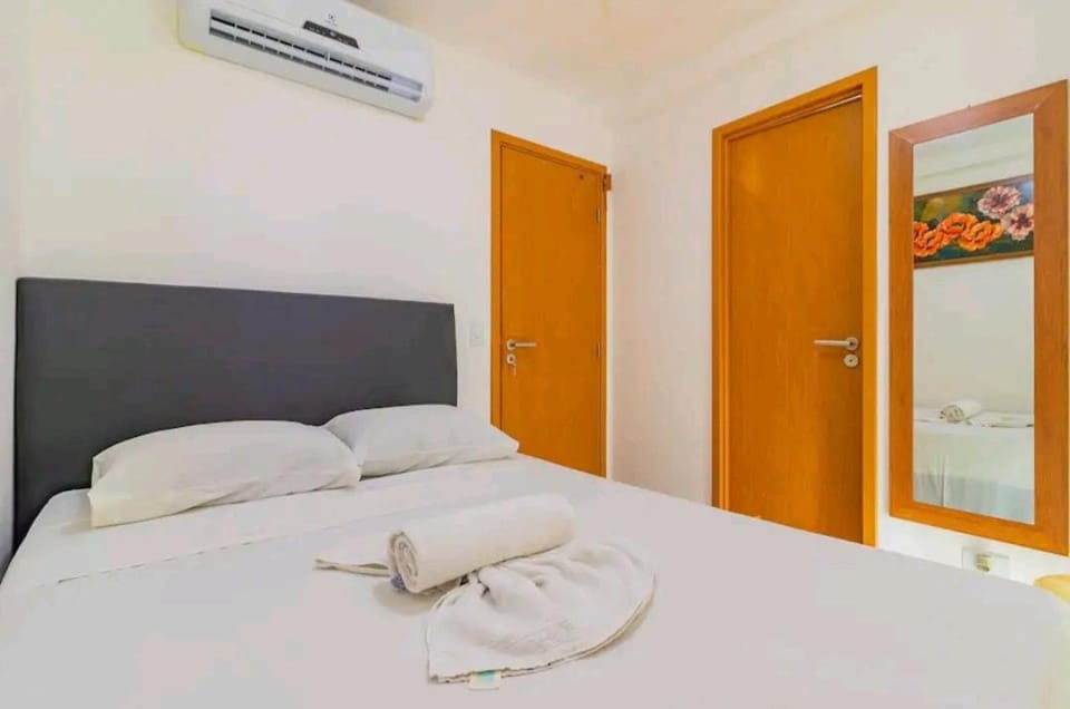 Bed, Bedroom, air conditioner