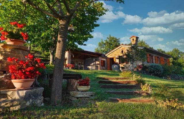 Property building, Natural landscape, Garden view