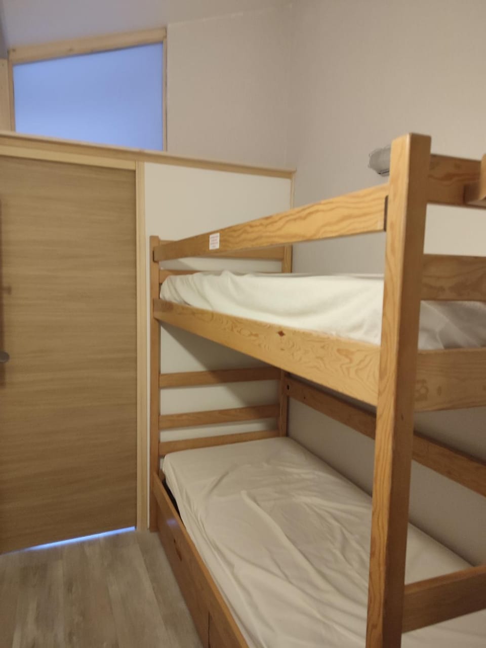 Bedroom, bunk bed