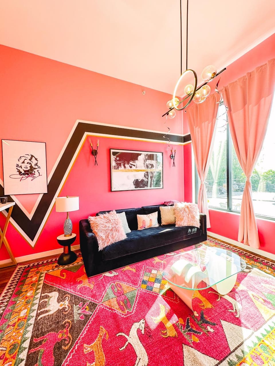 Dolly's Glam Getaway - Glittering Gem Near Broadway House in Nashville
