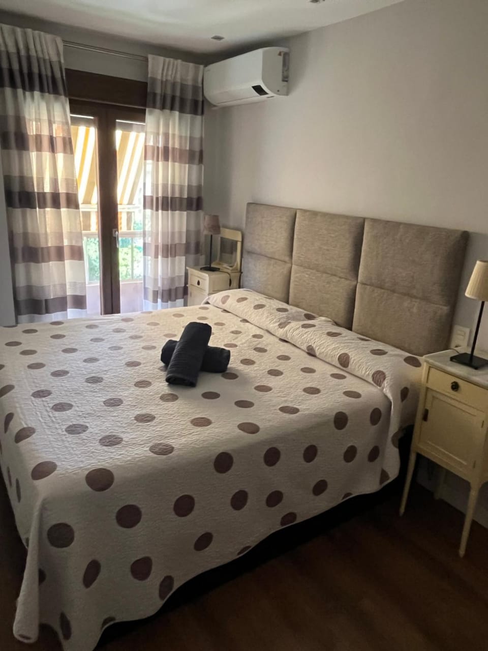 Bed, Photo of the whole room, Bedroom, towels, air conditioner