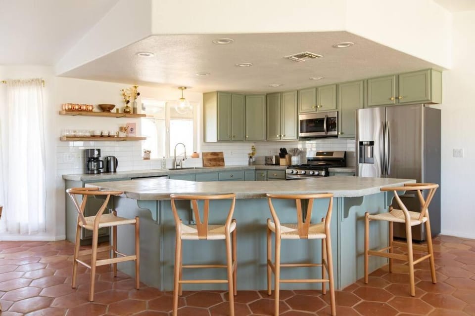 Sun Runner - Serene desert home w/pool & hot tub House in Twentynine Palms