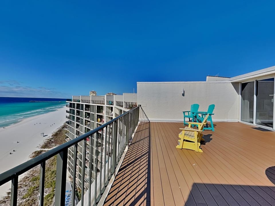 Balcony/Terrace, Seating area, Beach, Sea view, furniture