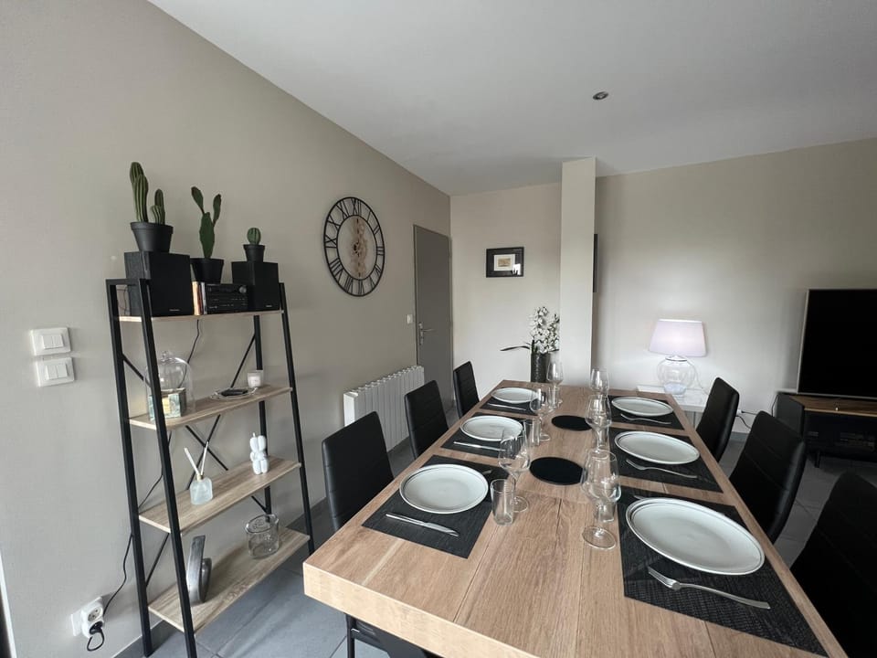 Decorative detail, Dining area