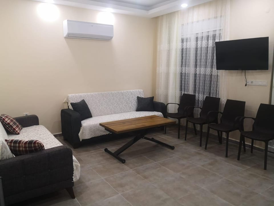 TV and multimedia, Living room, Seating area, soundproof, air conditioner