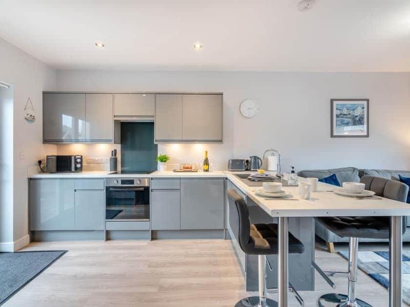 Madeline's View -a smart and modern 1 bed property with the bonus of a parking space on large private driveway area House in England