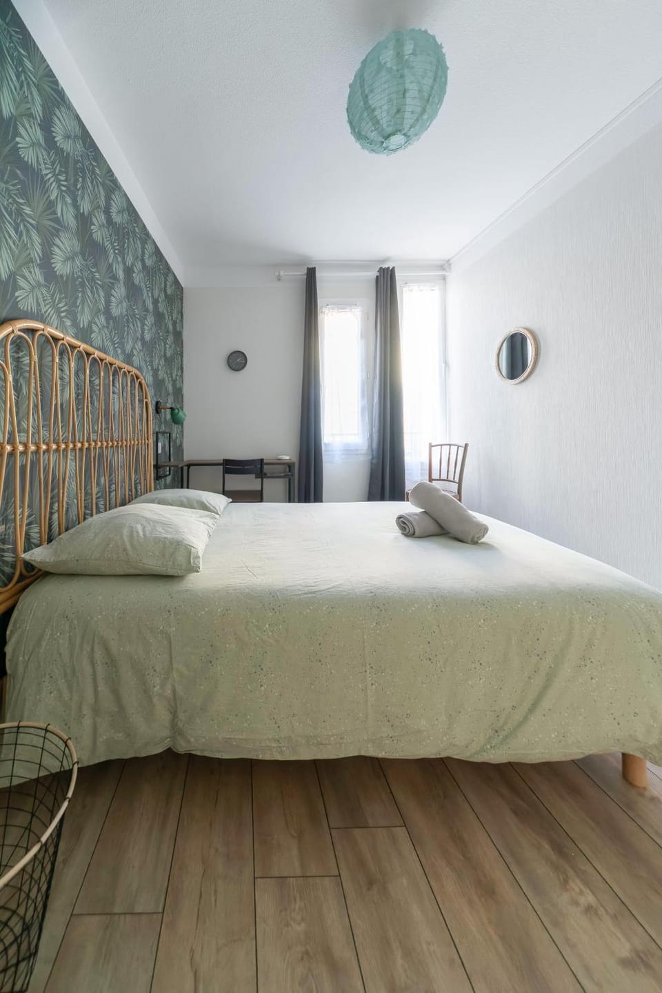 Bed, Photo of the whole room, Bedroom