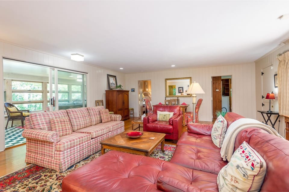 Sonshine Cottage House in Laurel Park