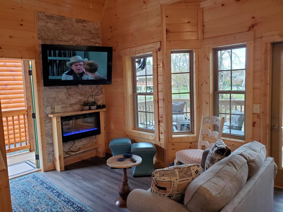 River Elegance #2335 House in Pigeon Forge