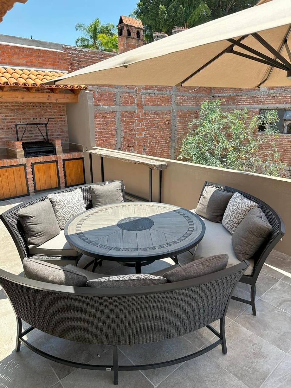 BBQ facilities, Balcony/Terrace, Dining area