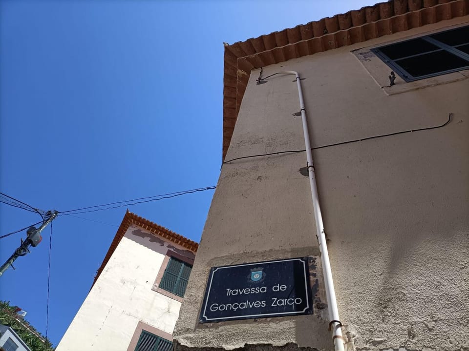 Property building, Facade/entrance, Off site