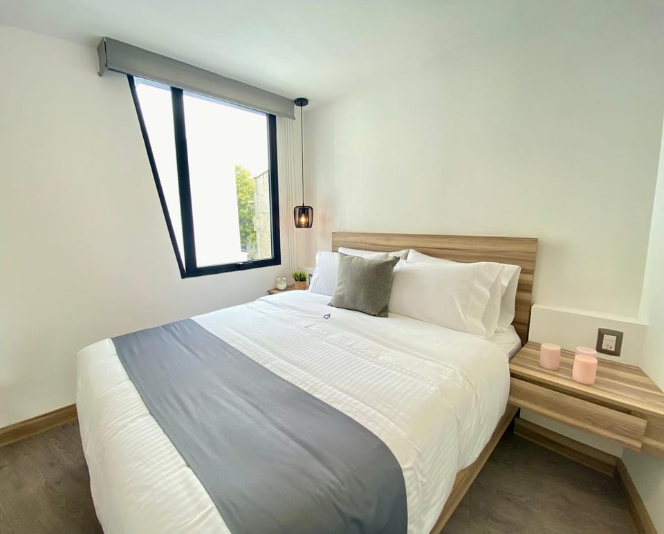 Bed, Photo of the whole room, Bedroom