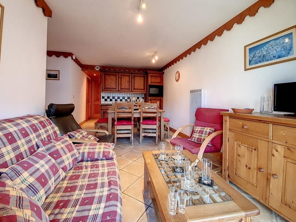 Appartement lumineux près des pistes, balcon, 6 personnes - FR-1-344-837 Apartment in Les Allues