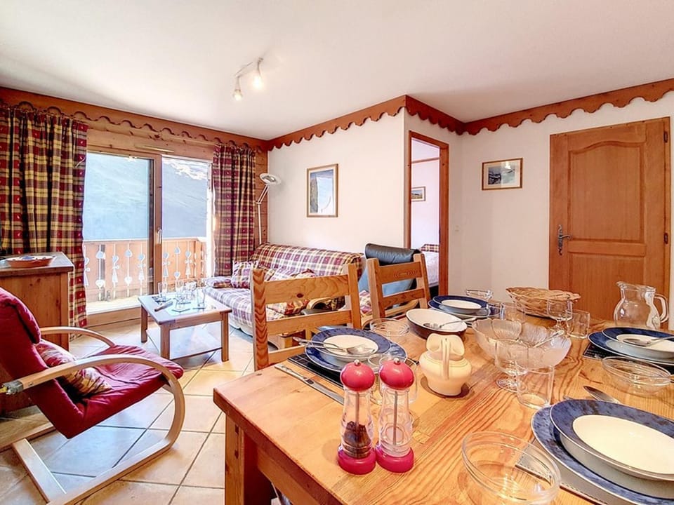 Appartement lumineux près des pistes, balcon, 6 personnes - FR-1-344-837 Apartment in Les Allues