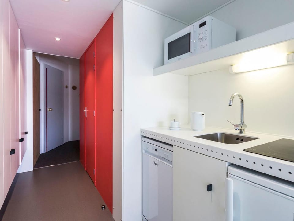 Studio rénové ski aux pieds avec balcon - FR-1-346-396 Apartment in Bourg-Saint-Maurice