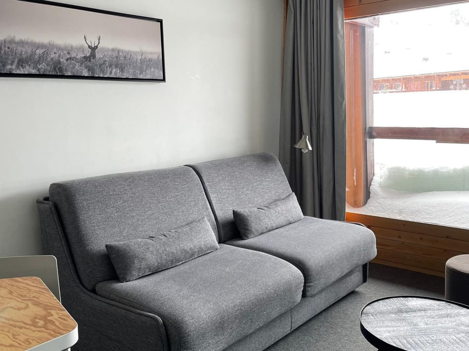 Studio rénové ski aux pieds avec balcon - FR-1-346-396 Apartment in Bourg-Saint-Maurice