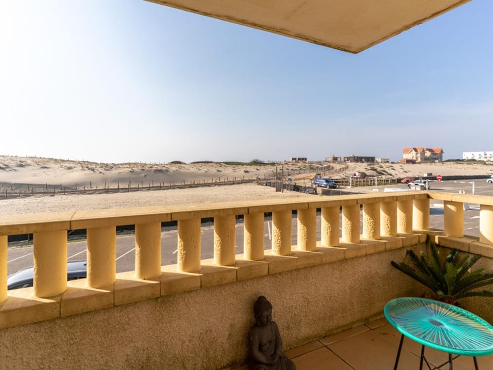Appartement T3 rénové face à la dune, 6 pers., piscine, plage à pied - Biscarrosse - FR-1-319-489 Apartment in Biscarrosse