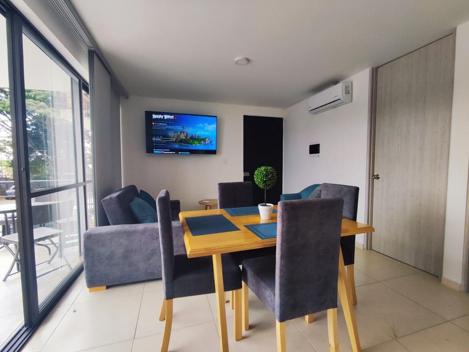 Communal lounge/ TV room