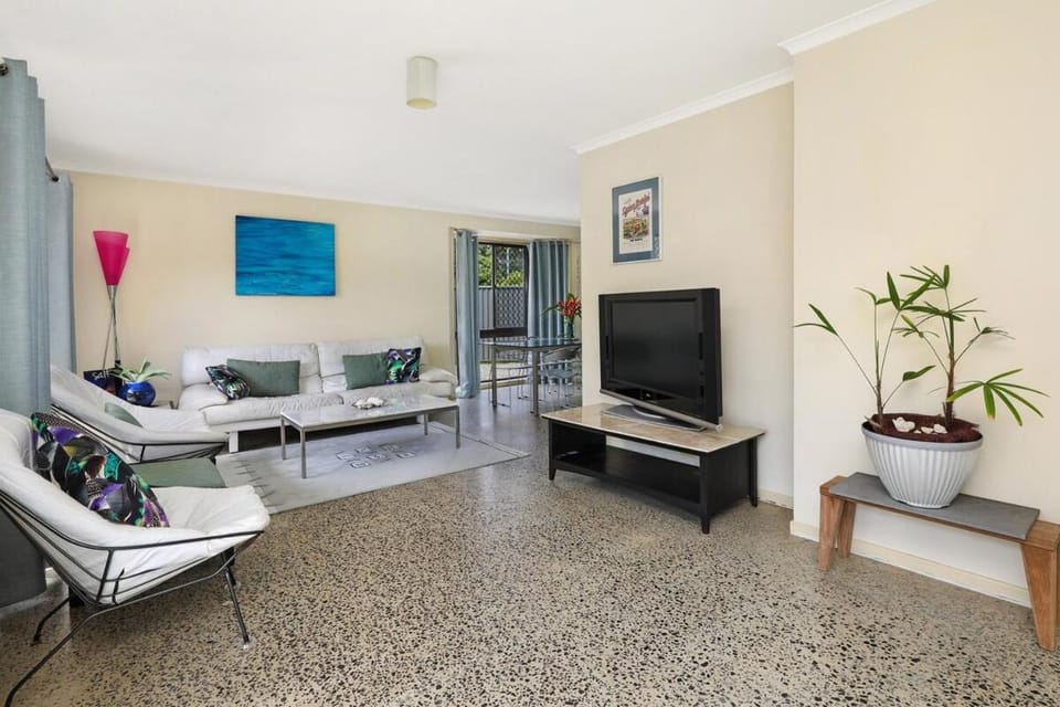 NAROO7- PRIME, CENTRE OF MOOLOOLABA LOCATION House in Sunshine Coast