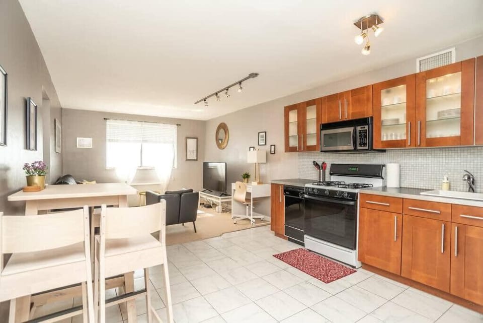 Downtown Atlanta Excellent View! Onsite Parking 1904 House in Atlanta
