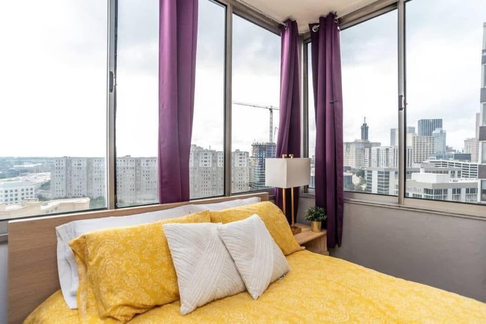 Downtown Atlanta Excellent View! Onsite Parking 1904 House in Atlanta