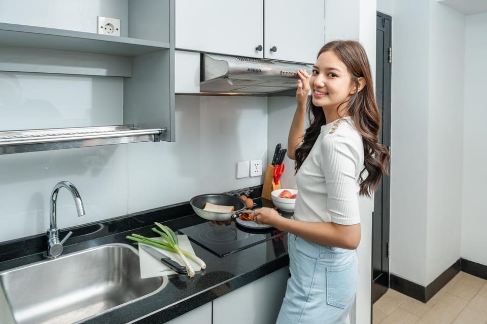 Kitchen or kitchenette, kitchen