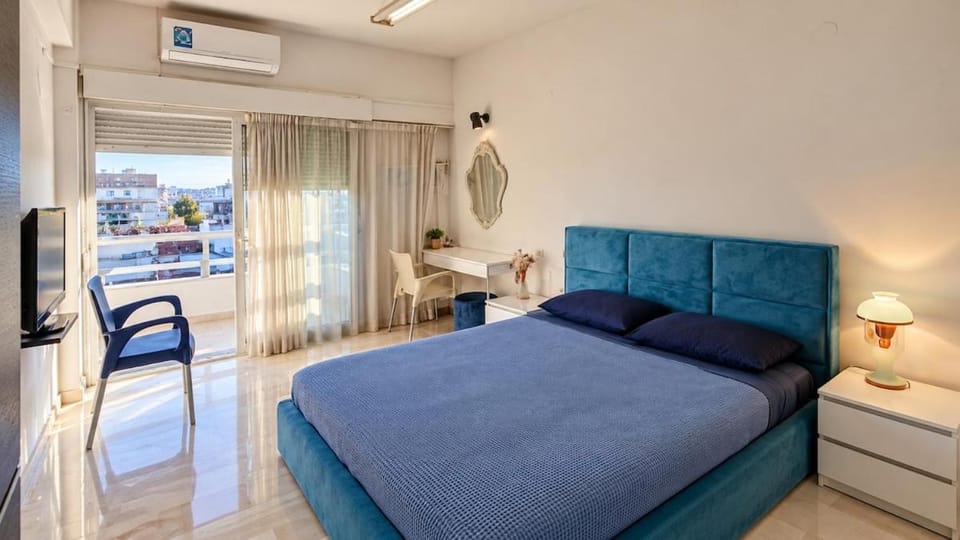 Bed, Photo of the whole room, Bedroom, air conditioner