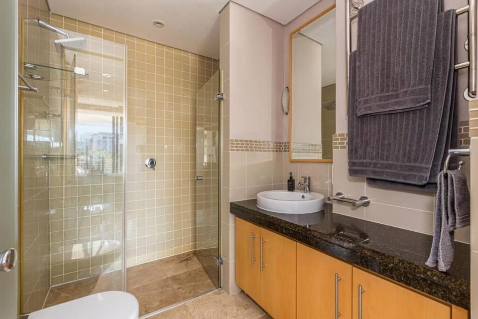 Luxury Waterfront Marina Apartment Apartment in Cape Town