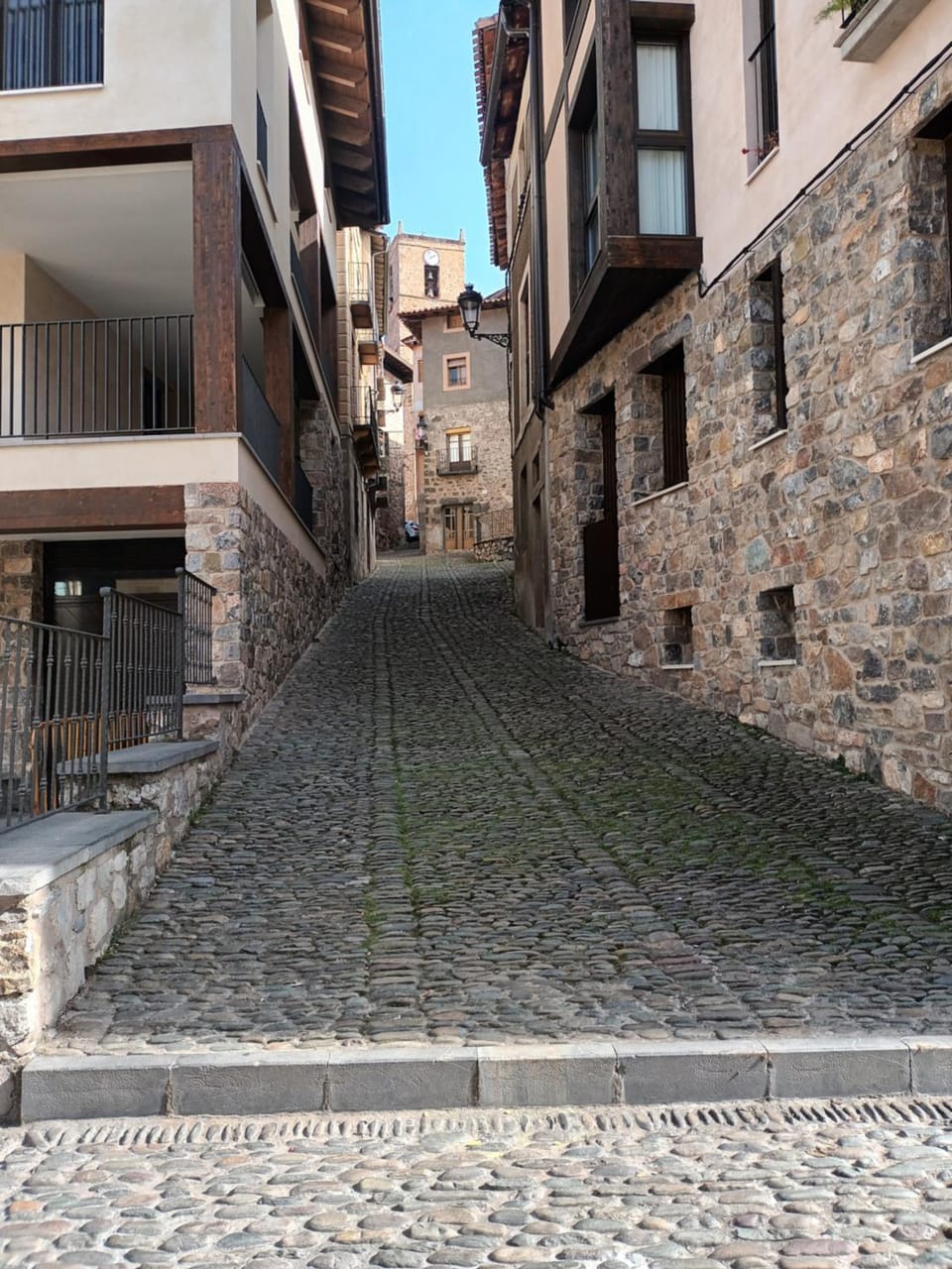 Neighbourhood, Street view