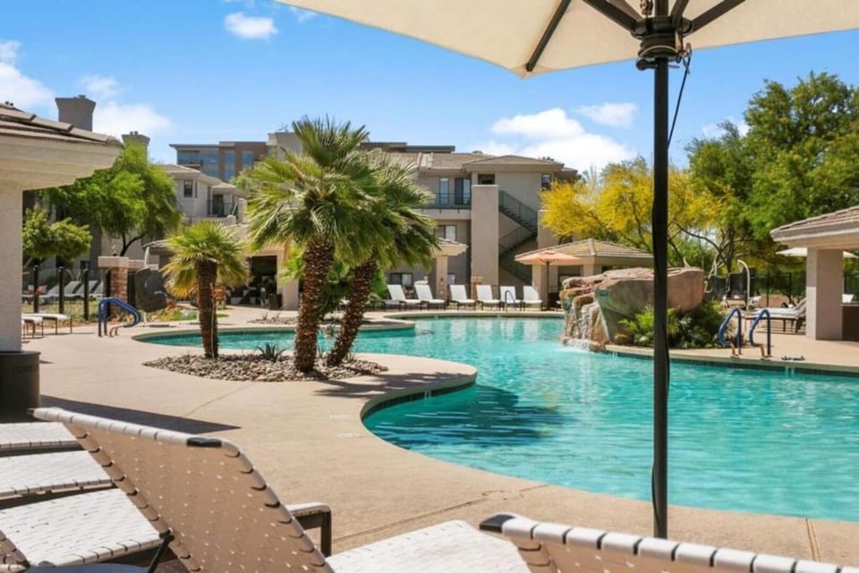 CozySuites at Kierland Commons Apartment in Kierland