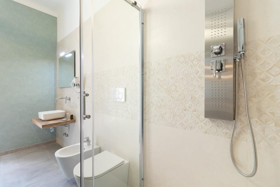 Shower, Toilet, Bathroom, bidet, heating