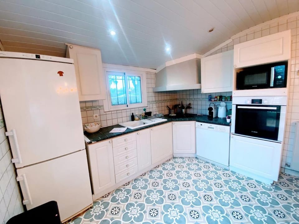 dishwasher, oven, stove, toaster