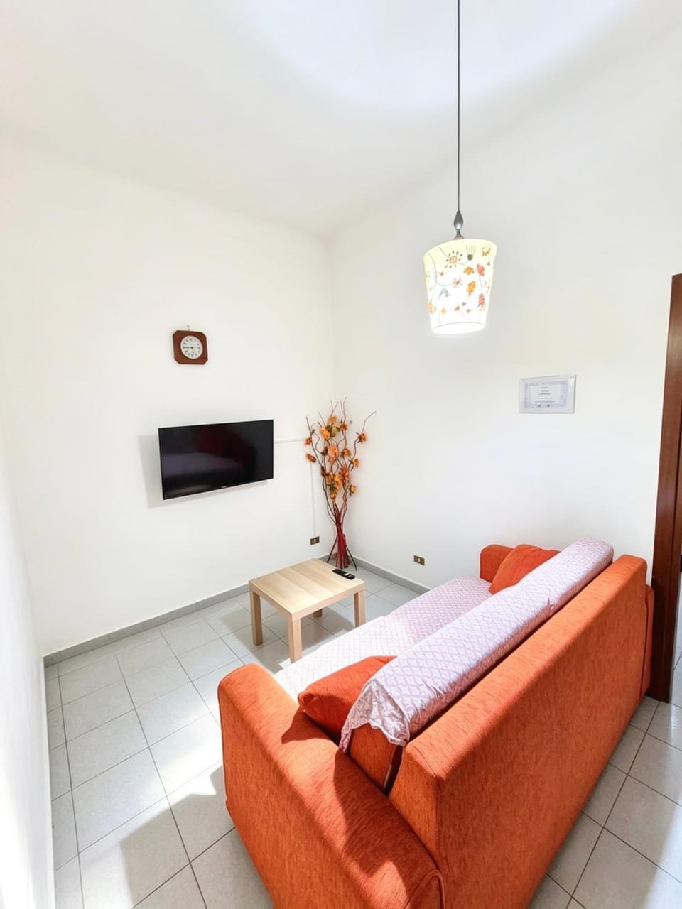 TV and multimedia, Living room, Seating area, Evening entertainment