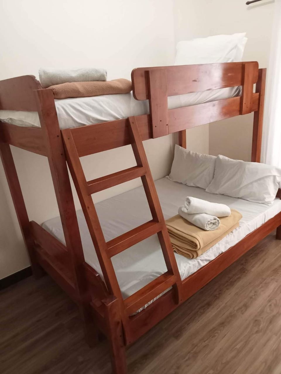 Bedroom, bunk bed
