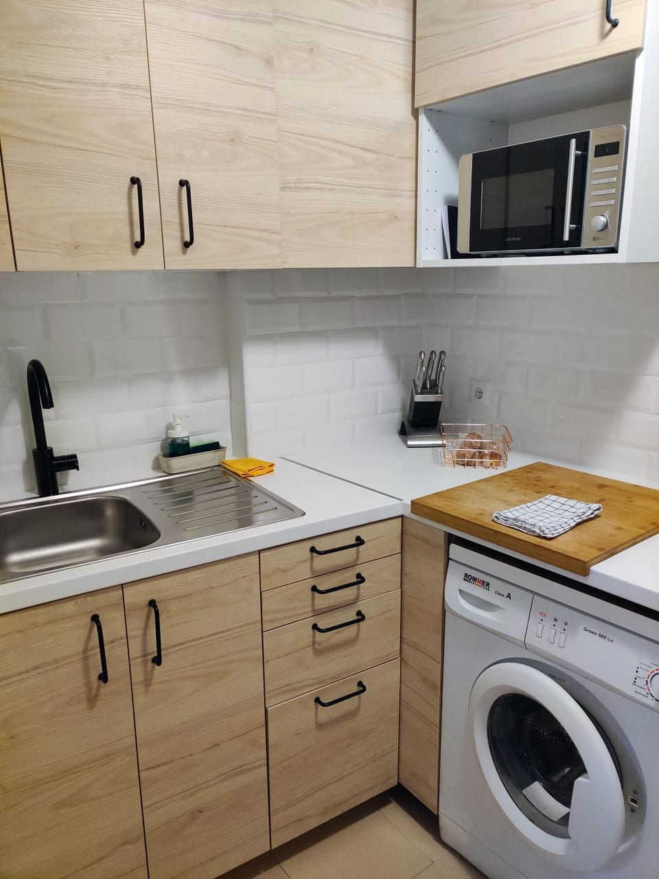 Kitchen or kitchenette