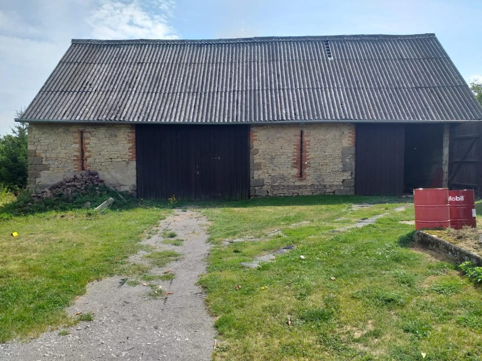 Property building, Day, Garden, Garden, Garden view