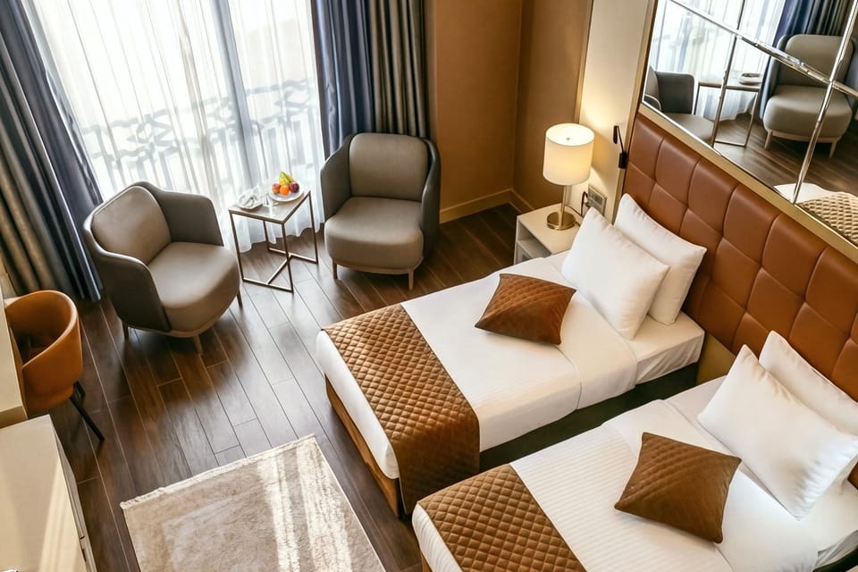 Photo of the whole room, Seating area, Bedroom