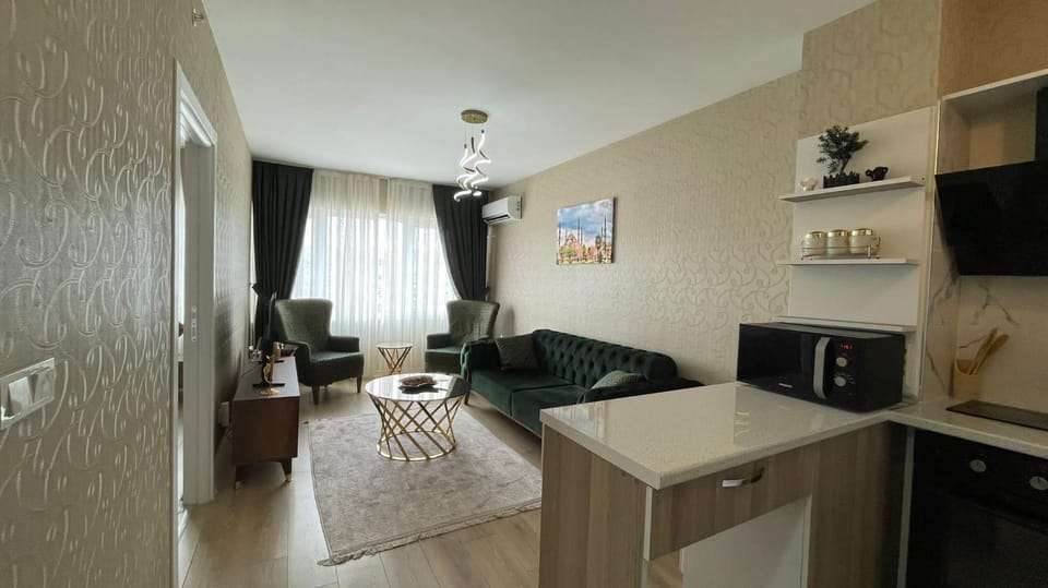 TV and multimedia, Kitchen or kitchenette, Living room, Seating area