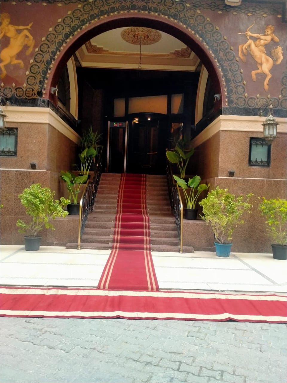 Facade/entrance