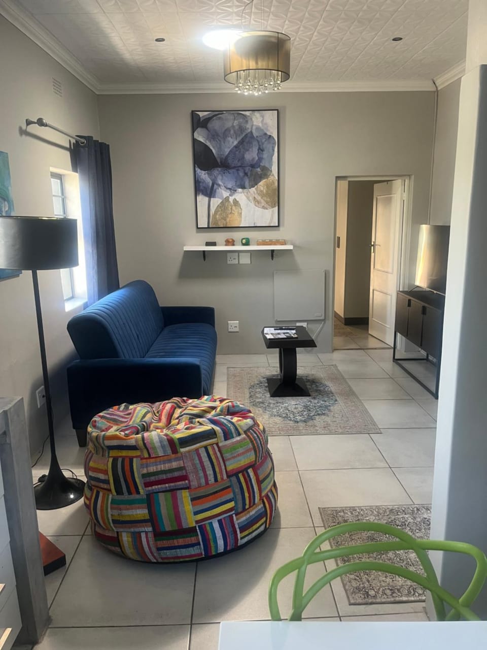 Living room, Photo of the whole room, Seating area
