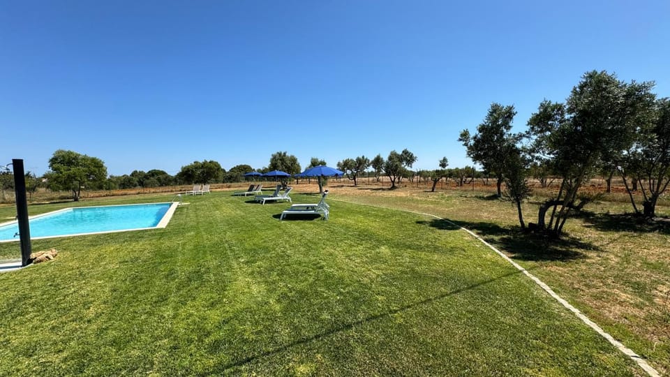 Off site, Garden, Swimming pool