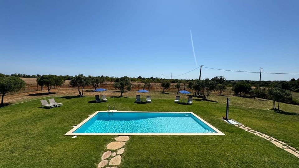 Off site, Garden, View (from property/room), Swimming pool, sunbed