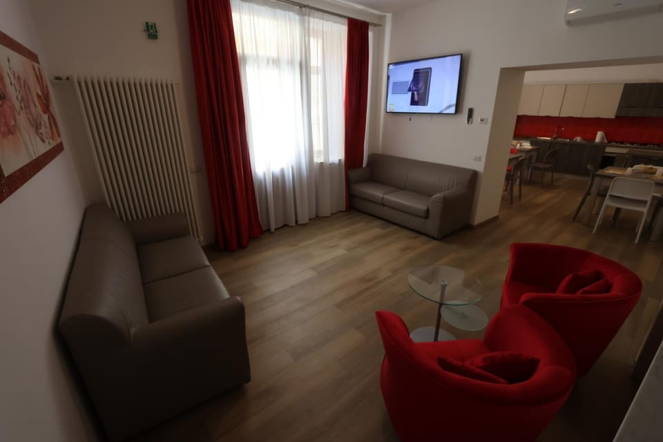 Communal lounge/ TV room