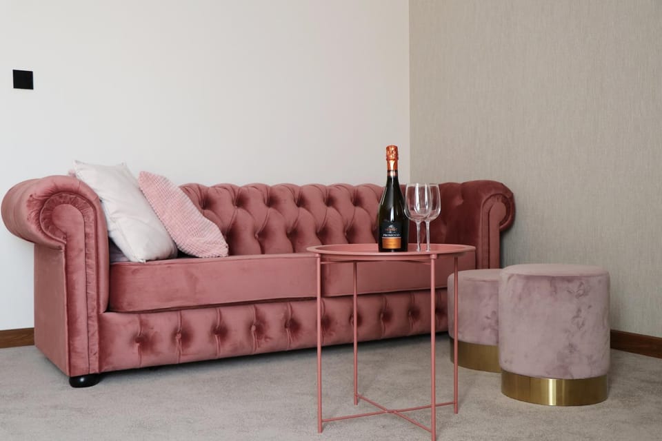 Seating area, Drinks