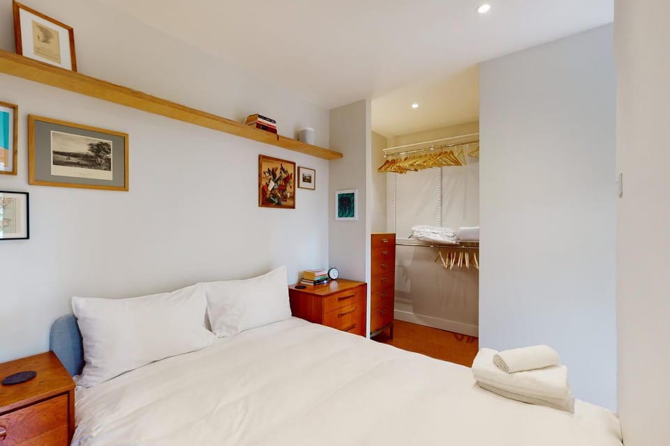 Spacious 1 bedroom apartment in Kennington Apartment in London Borough of Southwark