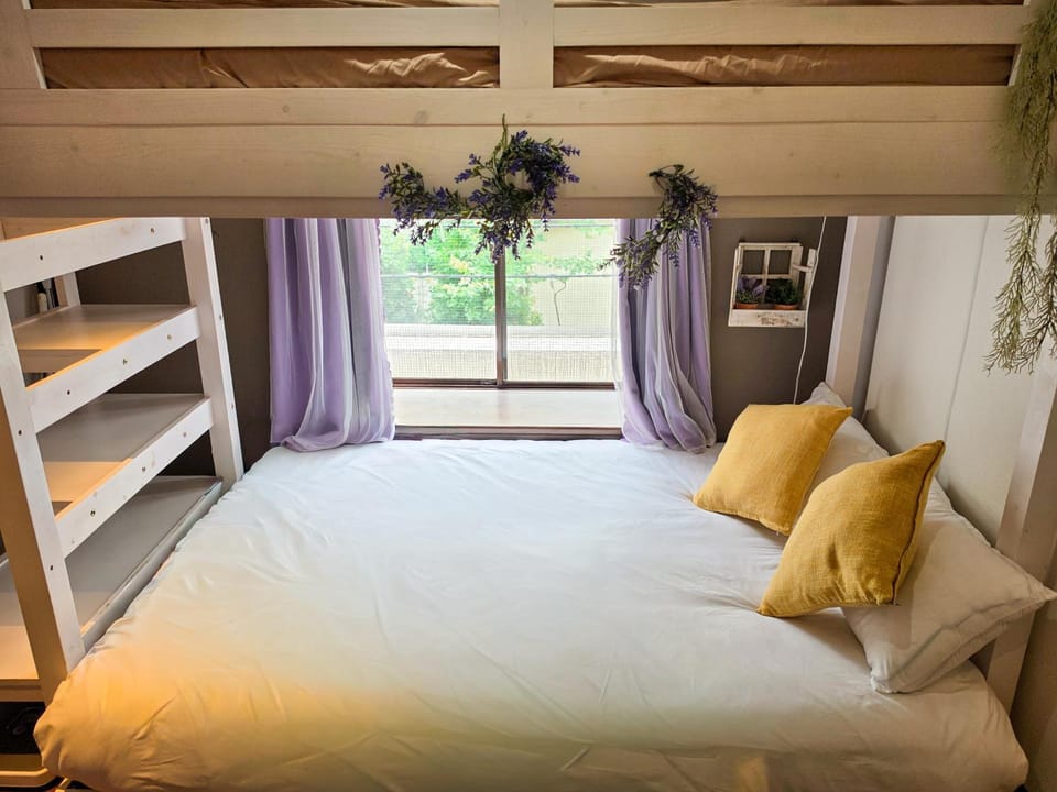 bunk bed