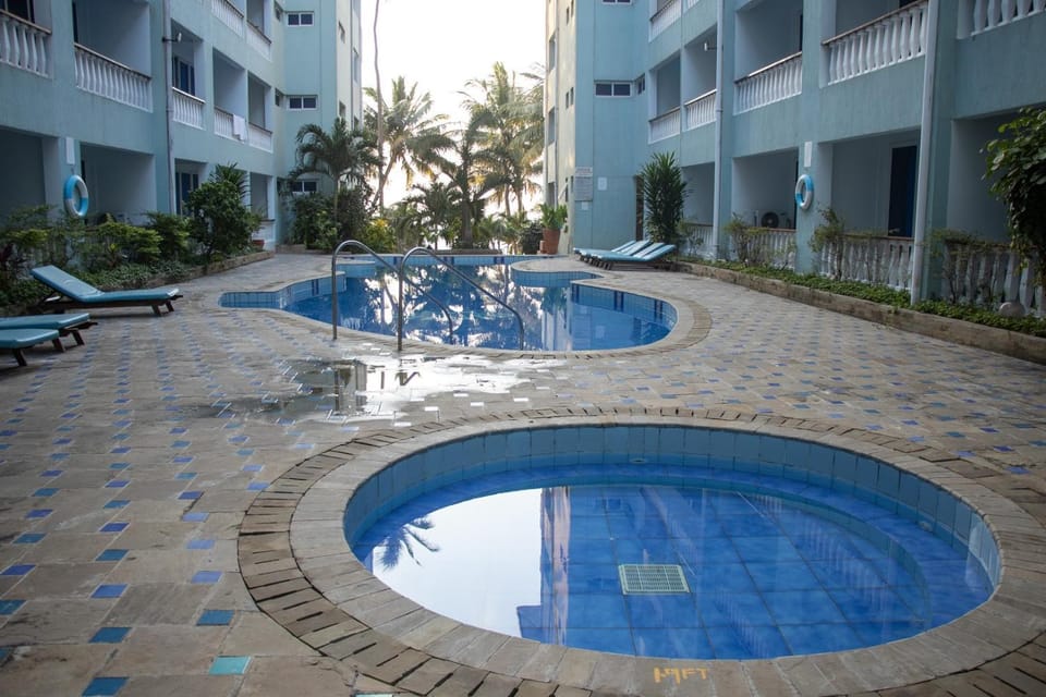 Property building, Swimming pool