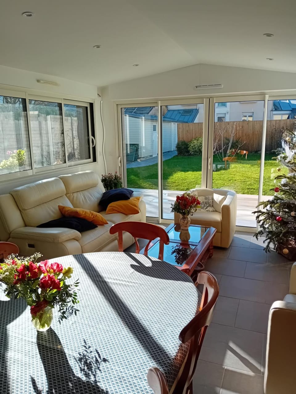 Dining area, Breakfast