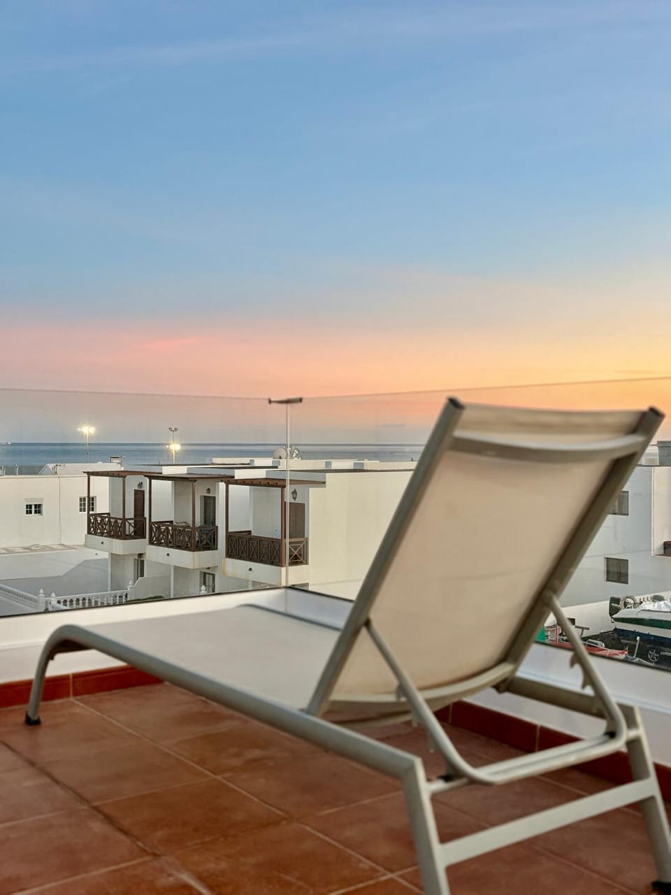 Gran terraza, 1 minuto de las piscinas naturales Apartment in Punta Mujeres